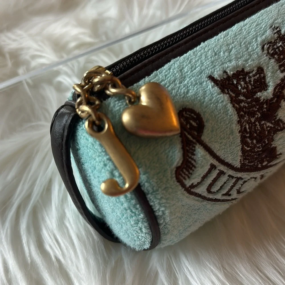 Juicy Couture Vintage Blue Terrycloth Barrel Cosmetic Bag - Picture 3 of 8